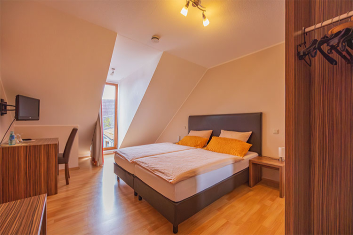 zimmer_orange_750_500_2